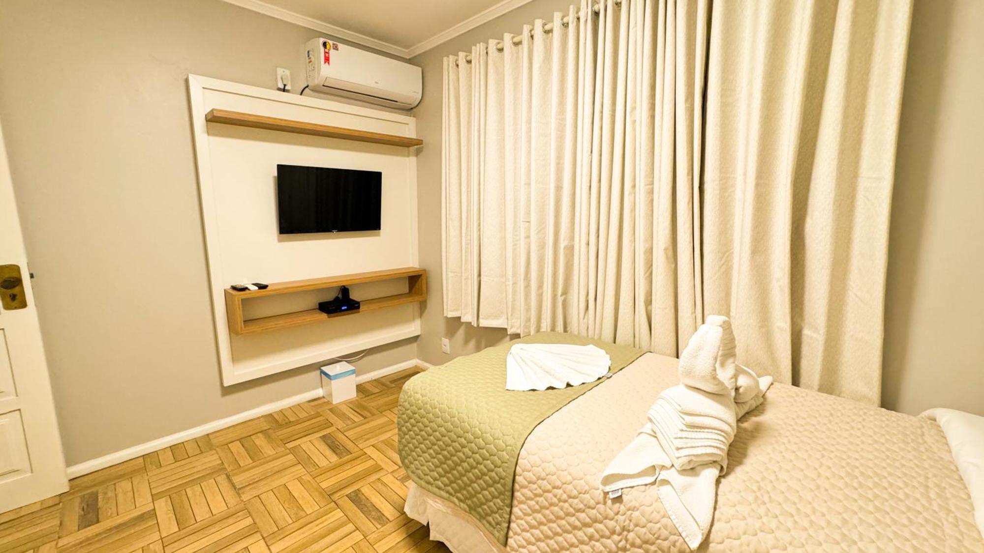 Fares Turis Hotel 우루과이아나 외부 사진