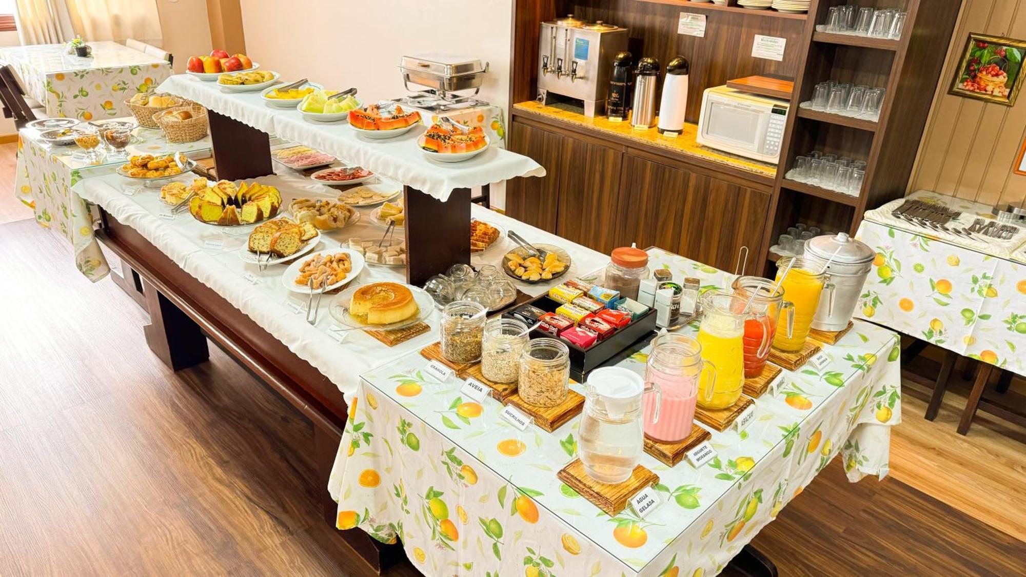 Fares Turis Hotel 우루과이아나 외부 사진